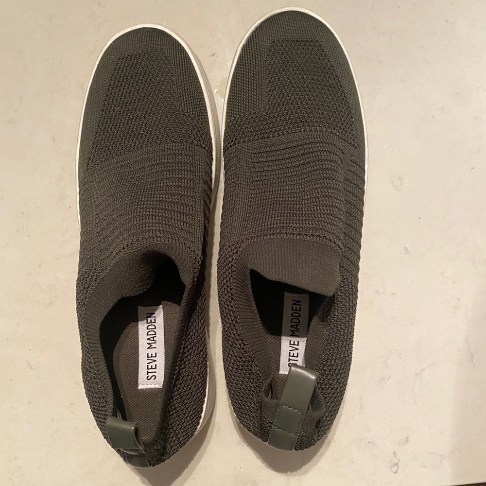 Steve Madden dark green platform sneakers